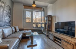 5334 Av. du Parc, Montréal, Quebec H2V4G7