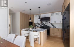 650 Monterey Avenue, Oak Bay, British Columbia V8S4T9