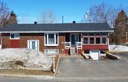 37 Rue Fraser, Sept-Îles, Quebec G4S1C9