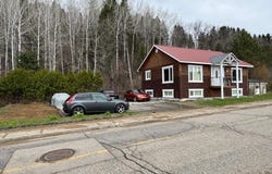 40 Rue des Vieux-Moulin, Clermont, QC G4A1A8, CA, Clermont, Quebec G4A1A8