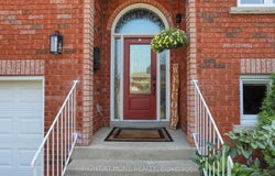 93 Compton Crescent, Bradford West Gwillimbury, Ontario L3Z2X7