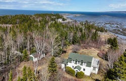 17 Route du Phare, Métis-sur-Mer, QC G0J1S0, CA, Métis-sur-Mer, Quebec G0J1S0