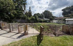 1908 Rue Jean-Deslauriers, Chomedey, Quebec H7S1G2