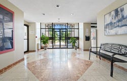 285 Rue Laurier, Hull, QC J8X3W9, CA, Hull, Quebec J8X3W9