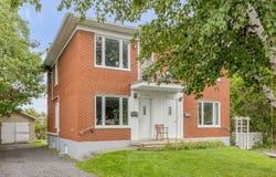 3136Z-3138Z Rue de Mortagne, Beauport, Quebec G1C3Y5