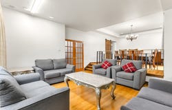 1295 Rue Brochu, Saint-Laurent, Quebec H4N1V1