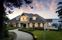 2600 Queenswood Dr, Saanich, British Columbia V8N1X5