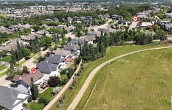 123 CALDWELL WY NW, Edmonton, Alberta T6M2X1