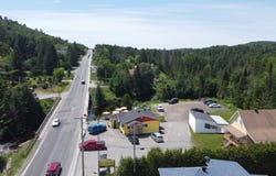146 150 Ch. de Ste-Marguerite, Sainte-Marguerite-du-Lac-Masson, Quebec J0T 1L0