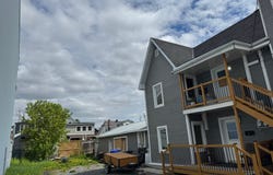 8 Rue Booth, Hull, QC J8Y3G8, CA, Hull, Quebec J8Y3G8