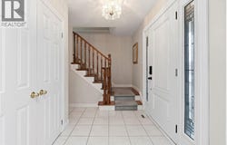 36 BUCKINGHAM Drive, Hamilton, Ontario L9C2G5