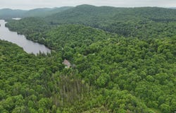 Ch. du Lac-Nantel S., Mont-Blanc, Quebec J0Z 2E0