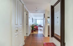 329 Rue Notre-Dame E. 130, Montréal (Ville-Marie), Quebec H2Y 3Z2