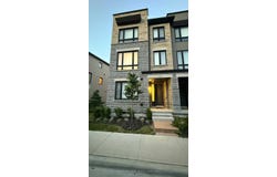 19 Steamboat Way, Whitby, Ontario L1N0M6