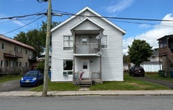 128-130 Rue Léopold, Cowansville, QC J2K1X5, CA, Cowansville, Quebec J2K1X5