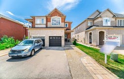 2304 Newcastle Crescent, Oakville, Ontario L6M4P5