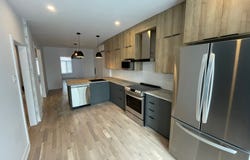 7936-7940 rue Rue Saint-Denis, Montréal, Québec H2R 2G1, CA, Montréal, Quebec H2R 2G1
