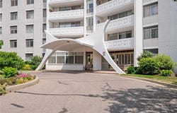 15 Towering Heights Boulevard, St. Catharines, Ontario L2T3G7