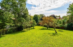 11 Thackeray Crescent, Barrie, Ontario L4N6J6