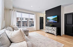 8-50 Baynes Way, Bradford West Gwillimbury, Ontario L3Z4M4
