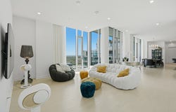 60 Rue de l'Éclipse PH2705, Brossard, Quebec J4Z 0T8
