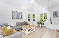 6810 Hycroft Road, West Vancouver, British Columbia V7W 2K8