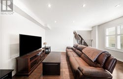 10 BARLOW Place, Paris, Ontario N3L0G8