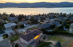 307 Sandpiper Court, Kelowna, British Columbia V1W 4K7