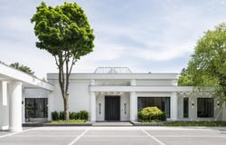 45 Park Lane Circle, Toronto, Ontario M3C2N3