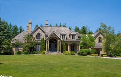 6 Midves Court, Midhurst, Ontario L9X 0P3