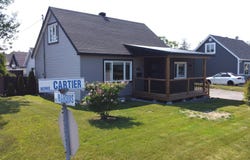 131 Av. Cartier, Sept-Îles, QC G4R2T1, CA, Sept-Îles, Quebec G4R2T1