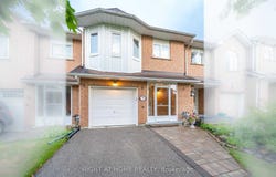 9 Royal Cedar Court, East Gwillimbury, Ontario L9N1R7