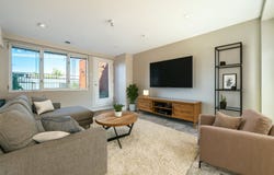 887 Av. de l'Épée, Montréal, Quebec H2V3V2