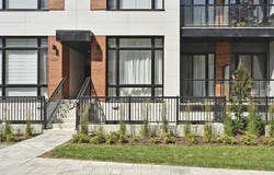 1022 - 14 David Eyer Road, Richmond Hill, Ontario L4S0N4