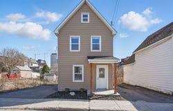 34 Rue Papineau, Hull, QC J8X1T6, CA, Hull, Quebec J8X1T6