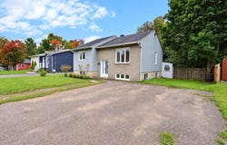1555-1557 Rue de Calais, La Haute-Saint-Charles, Quebec G3K1J1