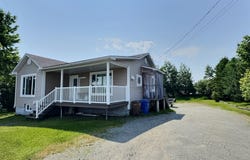 70 Rue de lÉglise, Saint-Félix-de-Dalquier, QC J0Y1G0, CA, Saint-Félix-de-Dalquier, Quebec J0Y1G0