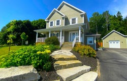 47 Rue Antoine-Grenier, Clermont, QC G4A1L2, CA, Clermont, Quebec G4A1L2