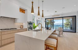 602 Lakeshore Drive 102, Penticton, British Columbia V2A 1B9
