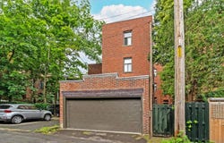 861 Av. Stuart, Montréal, Quebec H2V3H7