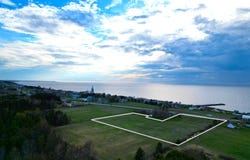 120 Route 132, Baie-des-Sables, QC G0J1C0, CA, Baie-des-Sables, Quebec G0J1C0