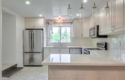 8 Madras Crescent, Toronto, Ontario M1G3L1