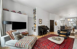 435 Rue Notre-Dame E., Ville-Marie, QC H2Y1C9, CA, Ville-Marie, Quebec H2Y1C9