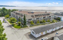 15621 Marine Drive, White Rock, British Columbia V4B1E1