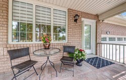 8 Santa Maria Trail, Vaughan, Ontario L6A2Y7