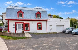 21 Rue St-Jules, Beauport, Quebec G1E4W3