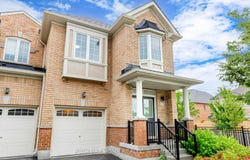 115 Knott End Crescent, Newmarket, Ontario L3Y0E4
