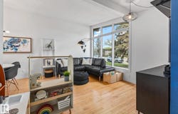 6903 101 ave NW, Edmonton, Alberta T6A0H6