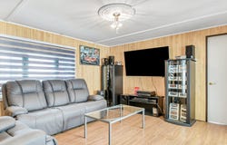 526 27e Avenue, Sainte-Marthe-sur-le-Lac, QC J0N1P0, CA, Sainte-Marthe-sur-le-Lac, Quebec J0N1P0