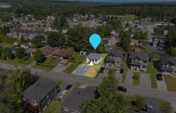 359 Rue Pruneau, Brompton/Rock Forest/Saint-Élie/Deauville, Quebec J1N3L5